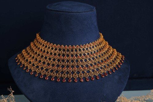 Sulthan Diamonds Gulf-style gold bridal jewellery