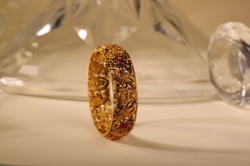 Sulthan Diamonds 22kt gold bangles — Kanhangad